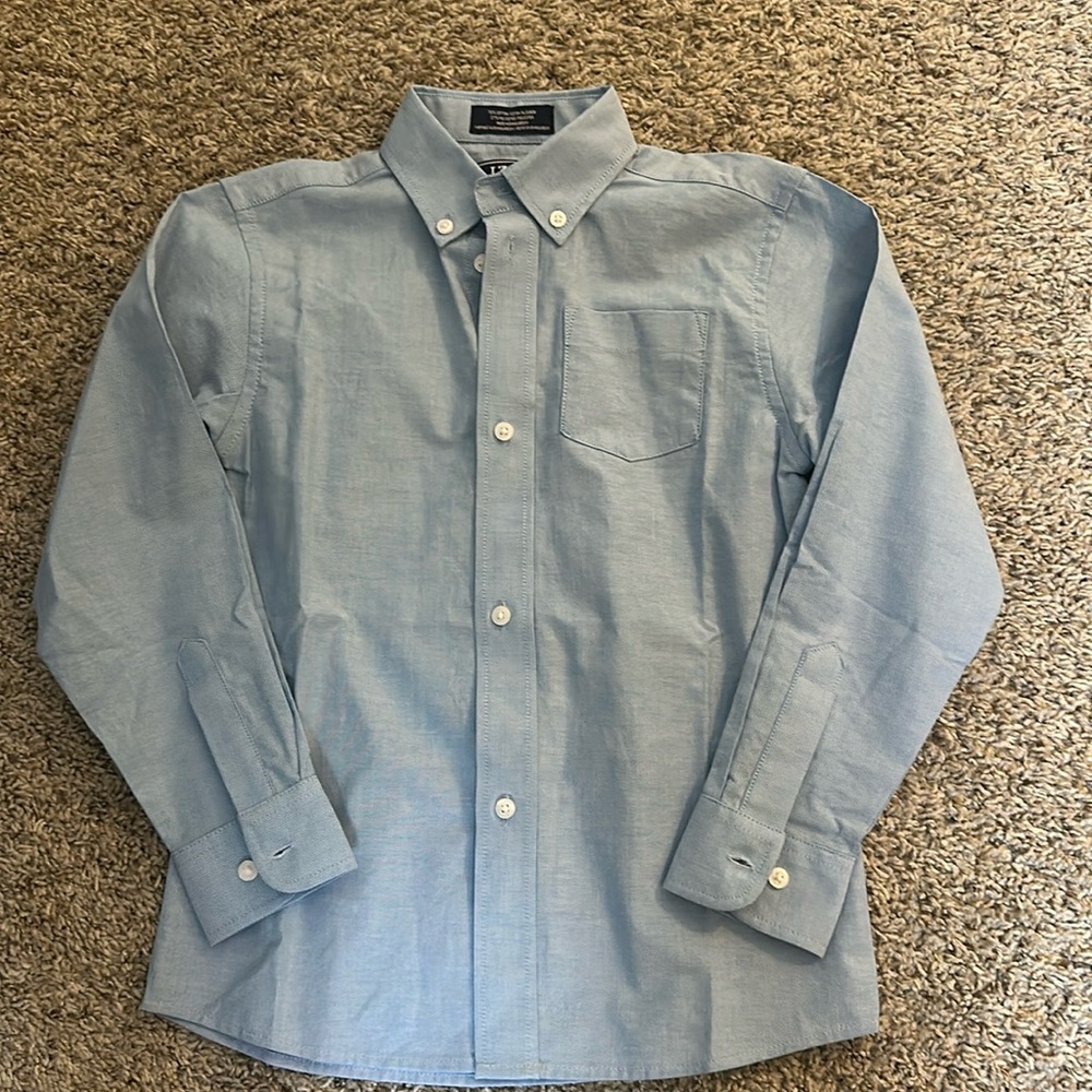NWOT Boys long sleeve button down dress shirt - Izod - 7